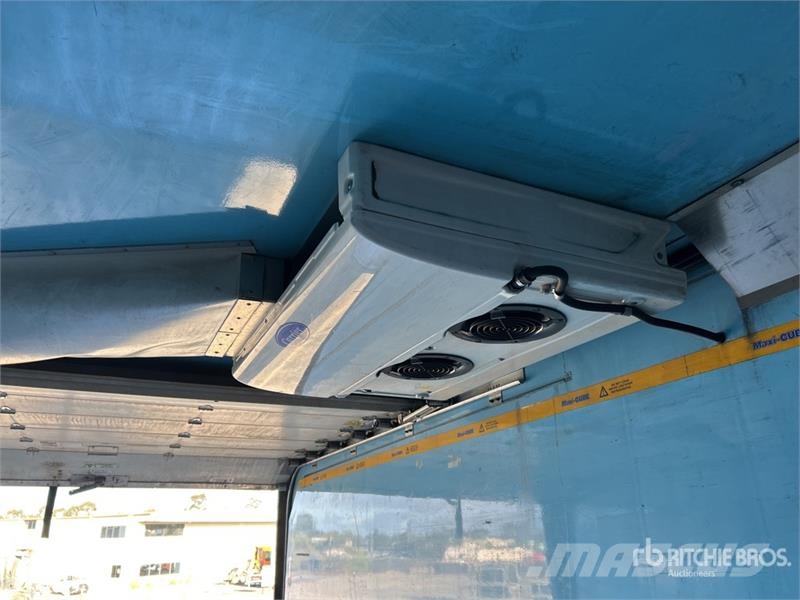 MaxiTrans 13.1 m Tri/A Refrigerated Trailer Chladiarenské návesy