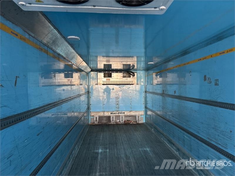 MaxiTrans 13.1 m Tri/A Refrigerated Trailer Chladiarenské návesy