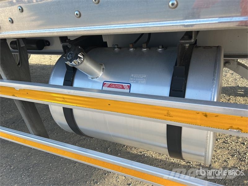 MaxiTrans 13.1 m Tri/A Refrigerated Trailer Chladiarenské návesy