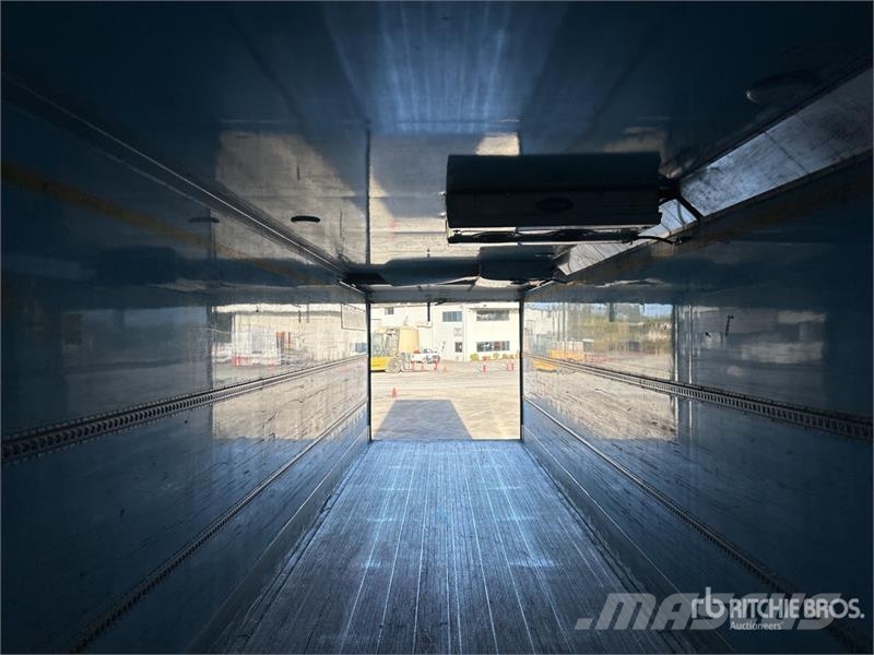 MaxiTrans 13.1 m Tri/A Refrigerated Trailer Chladiarenské návesy