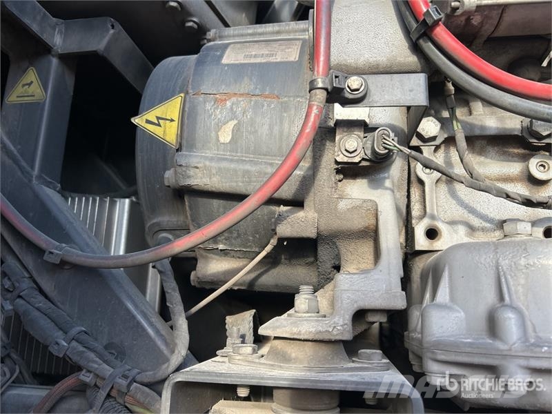 MaxiTrans 13.1 m Tri/A Refrigerated Trailer Chladiarenské návesy