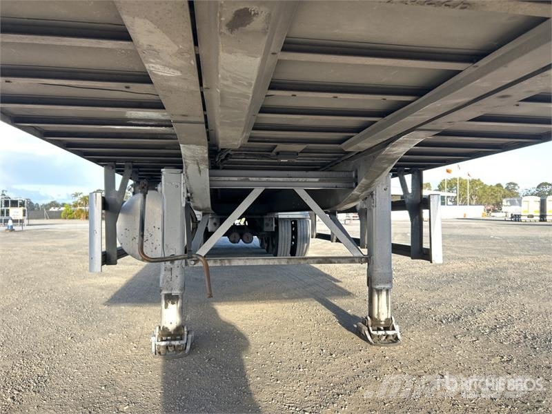 MaxiTrans 13.1 m Tri/A Refrigerated Trailer Chladiarenské návesy