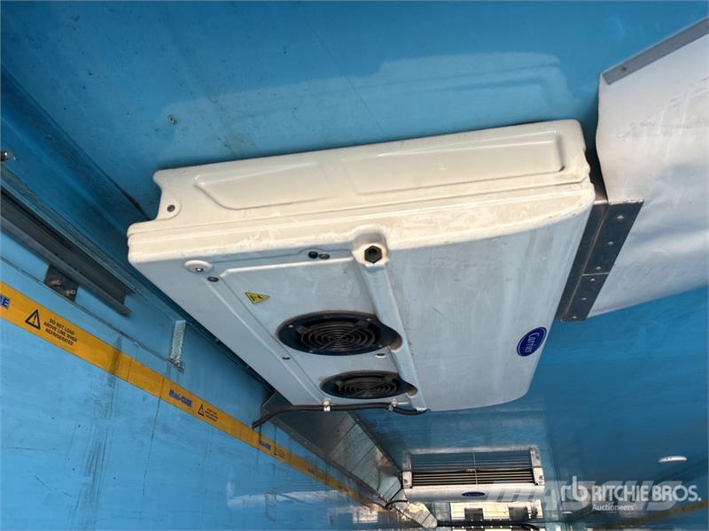 MaxiTrans 13.1 m Tri/A Refrigerated Trailer Chladiarenské návesy