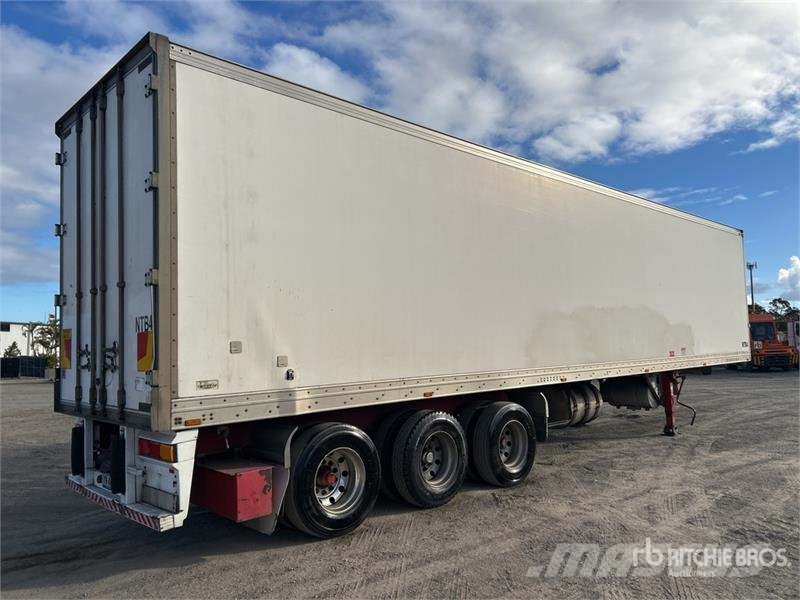 MaxiTrans 13.2 m Tri/A Refrigerated Trailer Frysetrailer Semi