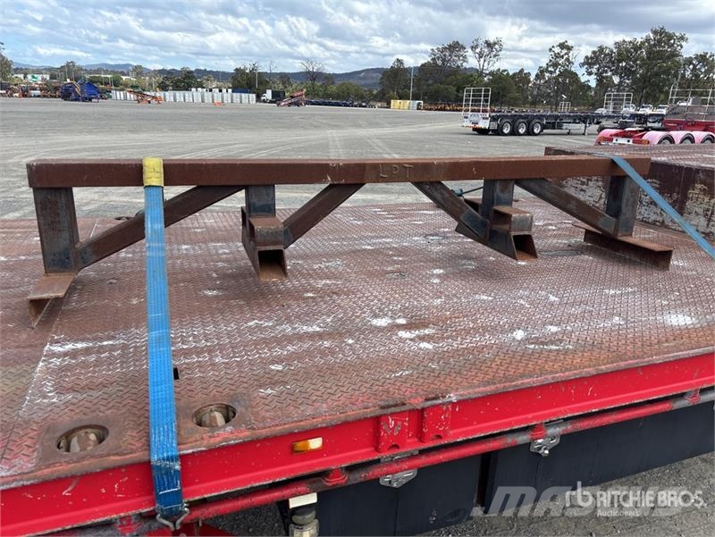 MaxiTrans 13.2 m Tri/A Step Deck Trailer 平板拖车