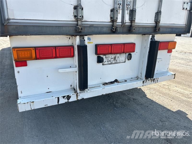 MaxiTrans 13.2 m Tri/A Refrigerated Trailer Kylmä-/Lämpökoripuoliperävaunut