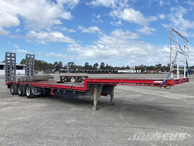 MaxiTrans 13.2 m Tri/A Step Deck Trailer 平板拖车