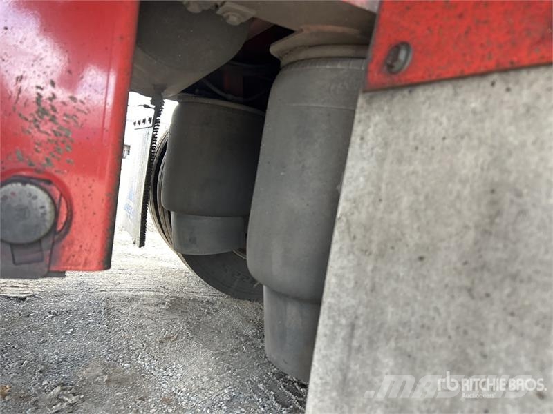 MaxiTrans 13.2 m Tri/A Step Deck Curtain Side Trailer Kayar tenteli çekiciler