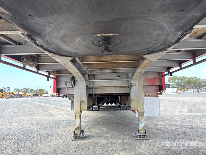 MaxiTrans 13.2 m Tri/A Step Deck Trailer 平板拖车
