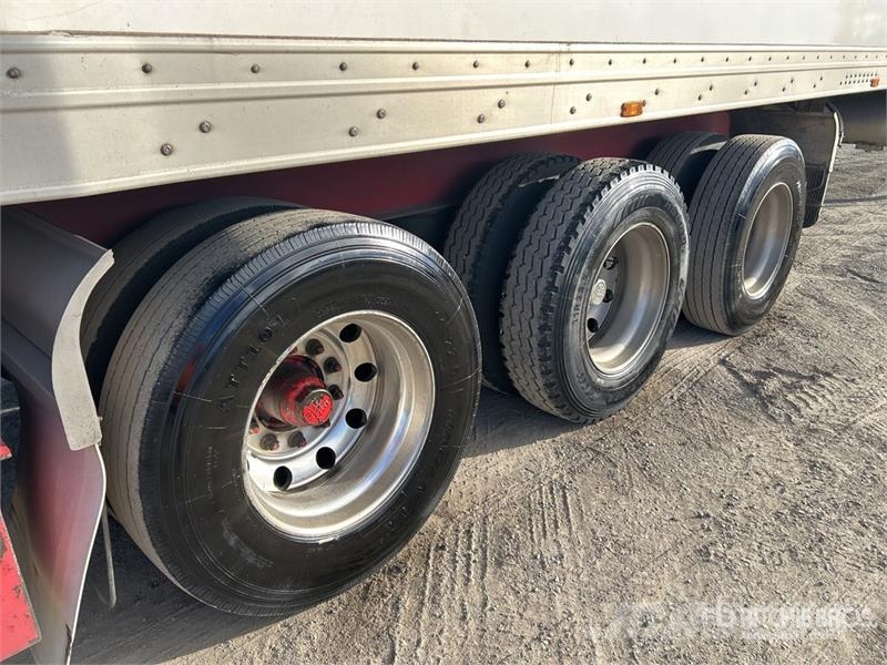 MaxiTrans 13.2 m Tri/A Refrigerated Trailer Frysetrailer Semi