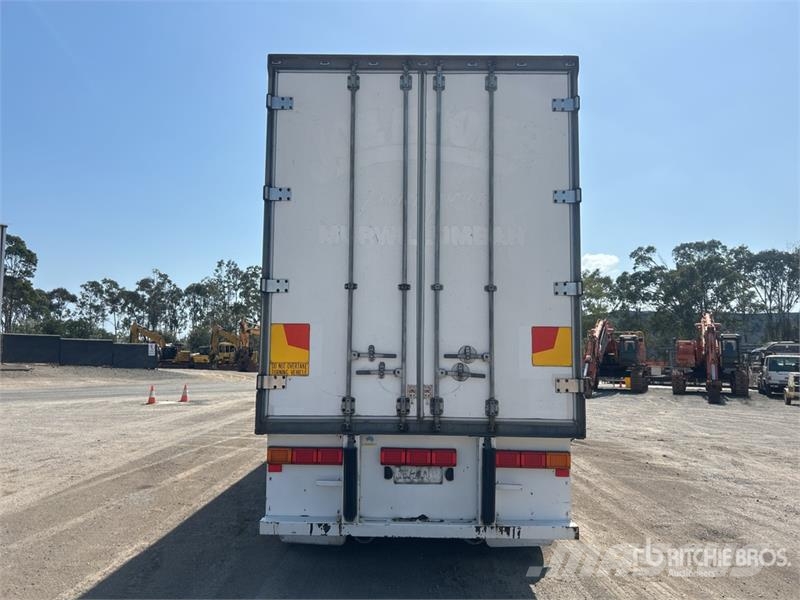 MaxiTrans 13.2 m Tri/A Refrigerated Trailer Kylmä-/Lämpökoripuoliperävaunut
