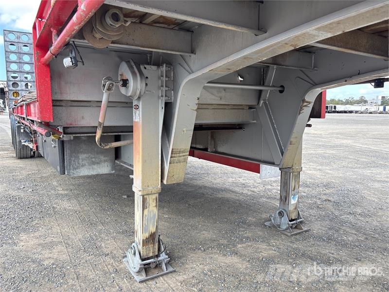 MaxiTrans 13.2 m Tri/A Step Deck Trailer 平板拖车