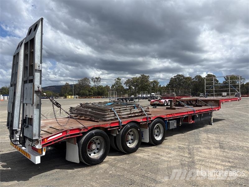 MaxiTrans 13.2 m Tri/A Step Deck Trailer 平板拖车