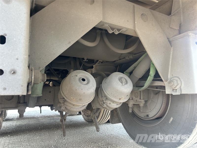 MaxiTrans 13.2 m Tri/A Refrigerated Trailer Kylmä-/Lämpökoripuoliperävaunut