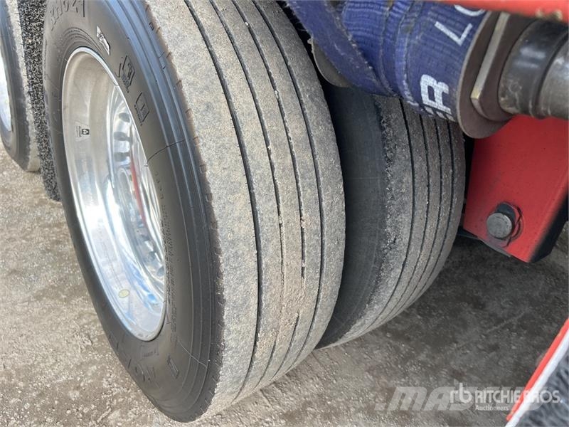 MaxiTrans 13.2 m Tri/A Step Deck Curtain Side Trailer Kayar tenteli çekiciler