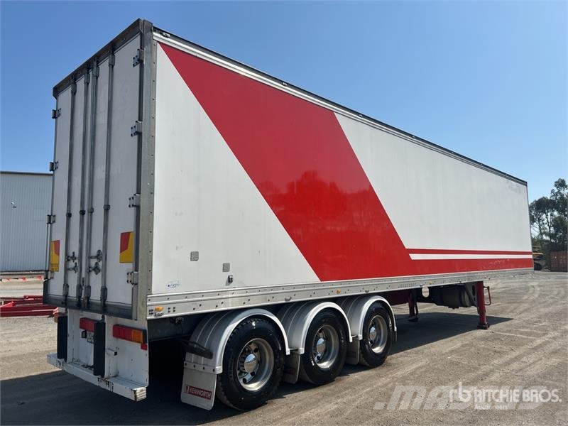 MaxiTrans 13.2 m Tri/A Refrigerated Trailer Kylmä-/Lämpökoripuoliperävaunut