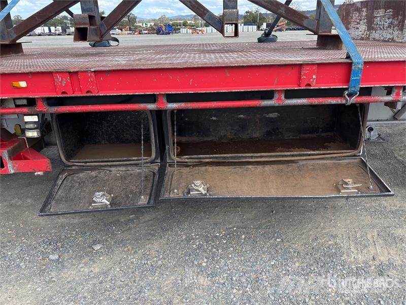 MaxiTrans 13.2 m Tri/A Step Deck Trailer 平板拖车