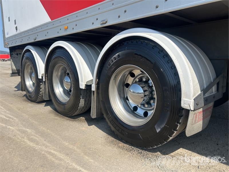 MaxiTrans 13.2 m Tri/A Refrigerated Trailer Kylmä-/Lämpökoripuoliperävaunut