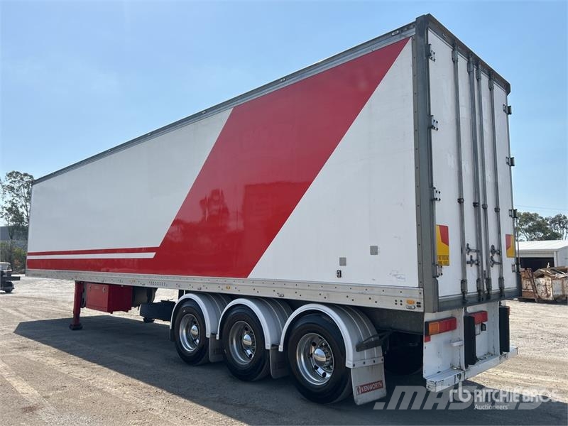 MaxiTrans 13.2 m Tri/A Refrigerated Trailer Kylmä-/Lämpökoripuoliperävaunut