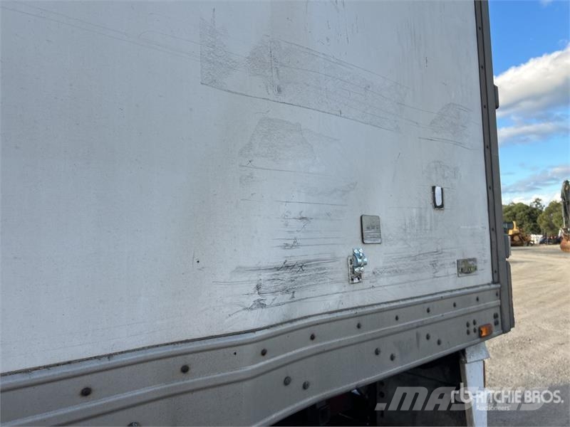 MaxiTrans 13.2 m Tri/A Refrigerated Trailer Frysetrailer Semi