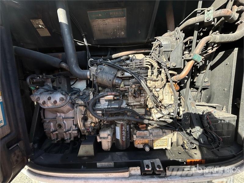 MaxiTrans 13.2 m Tri/A Refrigerated Trailer Frysetrailer Semi