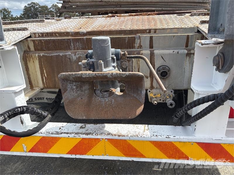 MaxiTrans 13.2 m Tri/A Step Deck Trailer 平板拖车