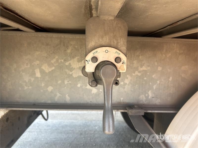 MaxiTrans 13.2 m Tri/A Refrigerated Trailer Kylmä-/Lämpökoripuoliperävaunut