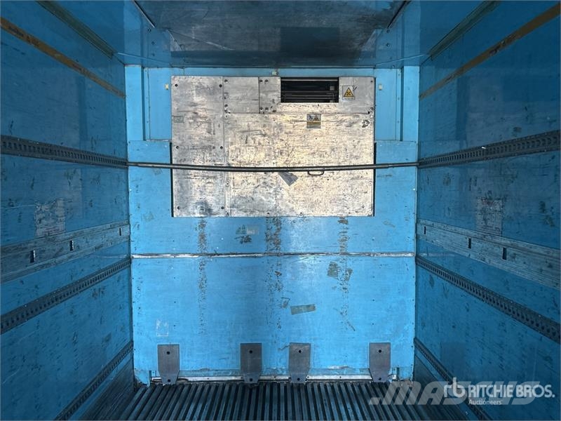 MaxiTrans 13.2 m Tri/A Refrigerated Trailer Frysetrailer Semi