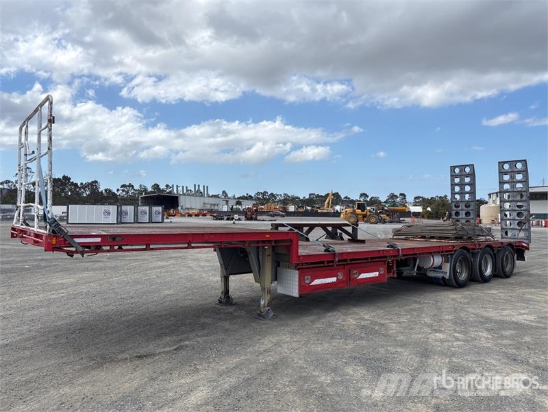 MaxiTrans 13.2 m Tri/A Step Deck Trailer 平板拖车