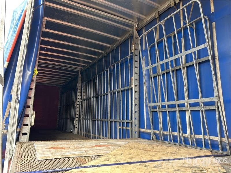 MaxiTrans 13.2 m Tri/A Step Deck Curtain Side Trailer Kayar tenteli çekiciler