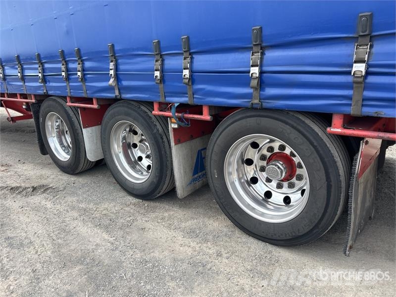 MaxiTrans 13.3 m Tri/A Step Deck Curtain Side Trailer Rimorchi centinati