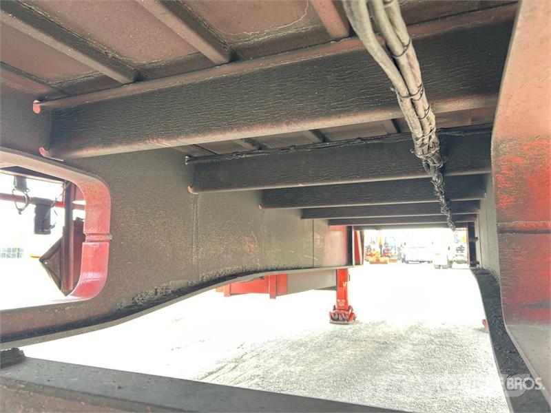MaxiTrans 13.3 m Tri/A Step Deck Curtain Side Trailer 侧帘拖车