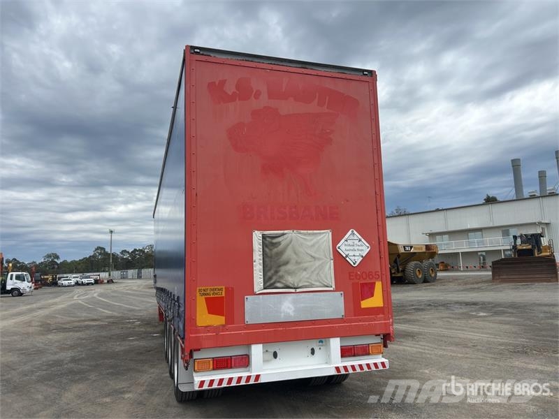 MaxiTrans 13.3 m Tri/A Step Deck Curtain Side Trailer Ponyvás pótkocsik