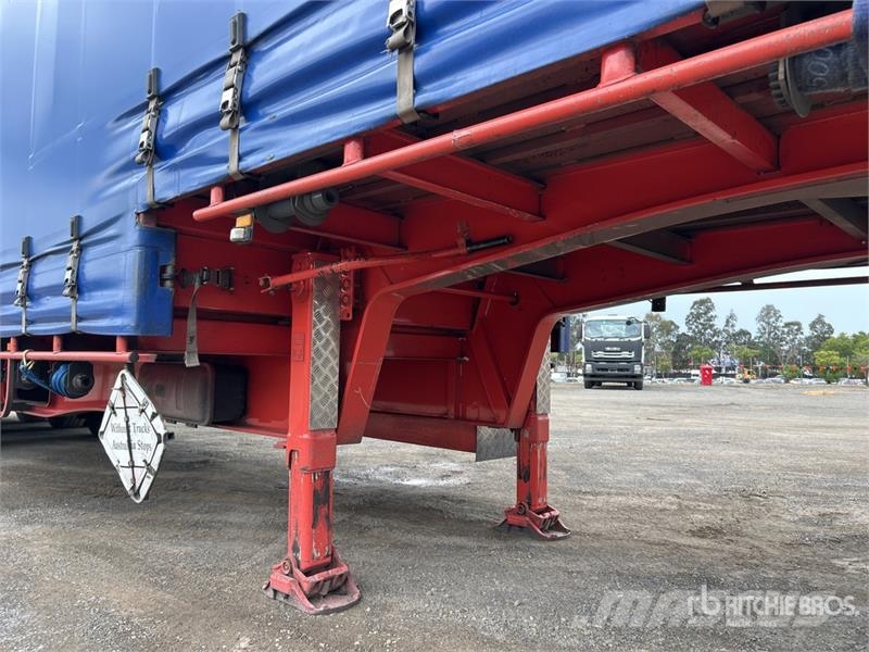 MaxiTrans 13.3 m Tri/A Step Deck Curtain Side Trailer Ponyvás pótkocsik