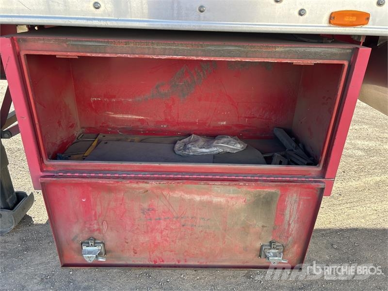 MaxiTrans 13.3 m Tri/A Refrigerated Trailer (Inoperable) Semirimorchi a temperatura controllata