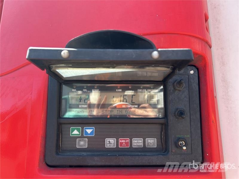 MaxiTrans 13.3 m Tri/A Refrigerated Trailer Semirimorchi a temperatura controllata