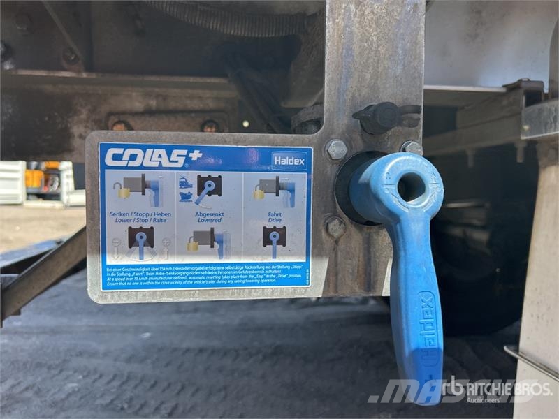 MaxiTrans 13.3 m Tri/A Refrigerated Trailer Semirimorchi a temperatura controllata