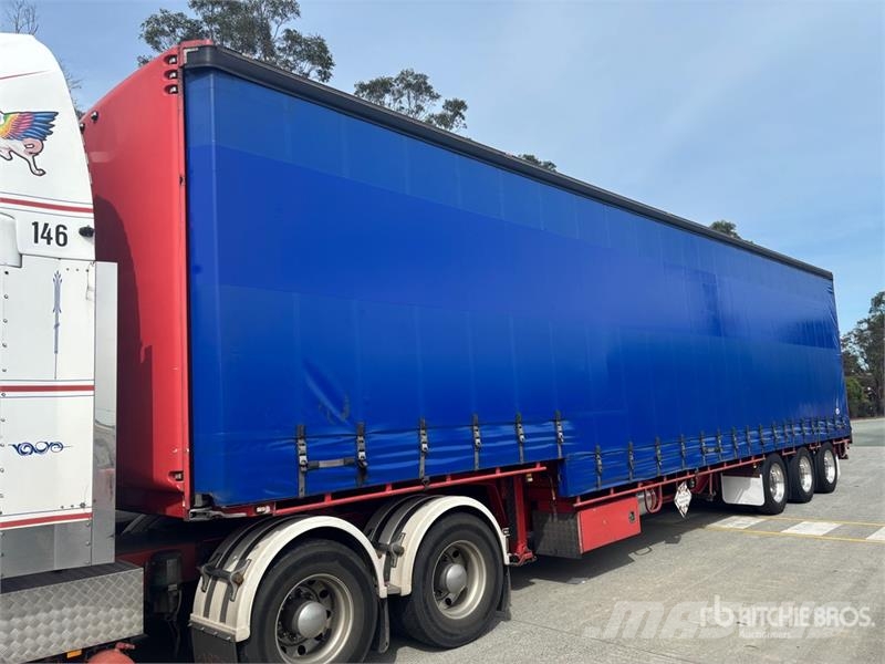 MaxiTrans 13.3 m Tri/A Step Deck Curtain Side Trailer مقطورات بغطاء جانبي