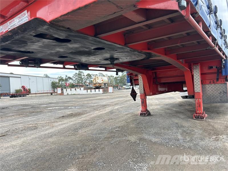 MaxiTrans 13.3 m Tri/A Step Deck Curtain Side Trailer Ponyvás pótkocsik