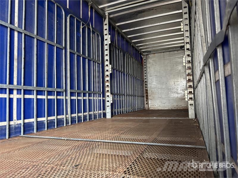 MaxiTrans 13.3 m Tri/A Step Deck Curtain Side Trailer Rimorchi centinati