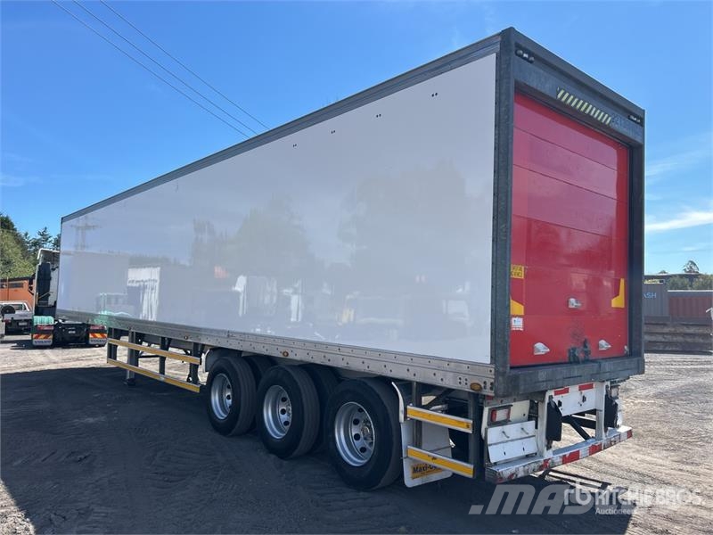 MaxiTrans 13.3 m Tri/A Refrigerated Trailer Semirimorchi a temperatura controllata