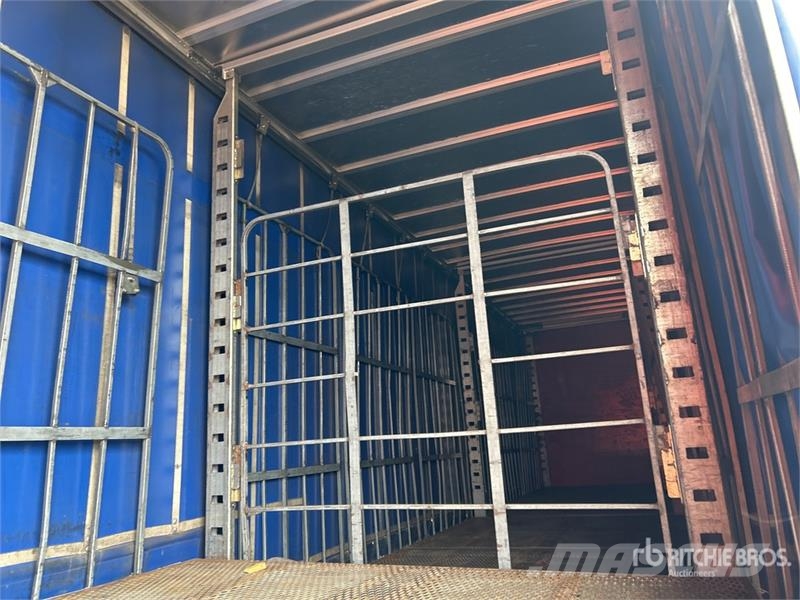 MaxiTrans 13.3 m Tri/A Step Deck Curtain Side Trailer Ponyvás pótkocsik