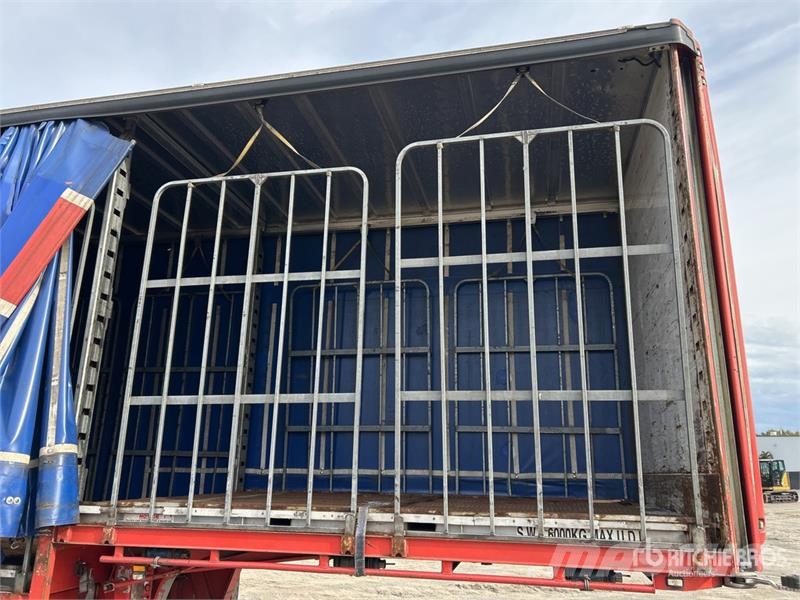 MaxiTrans 13.3 m Tri/A Step Deck Curtain Side Trailer 侧帘拖车