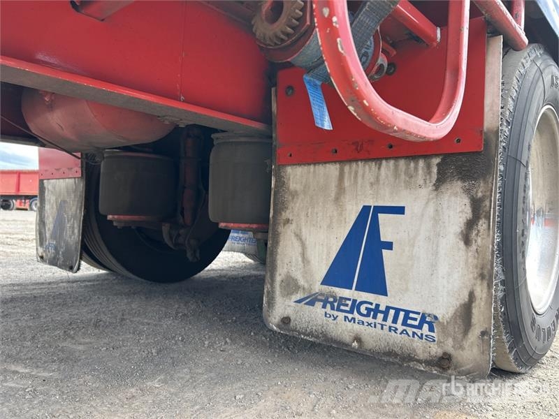 MaxiTrans 13.3 m Tri/A Step Deck Curtain Side Trailer Rimorchi centinati