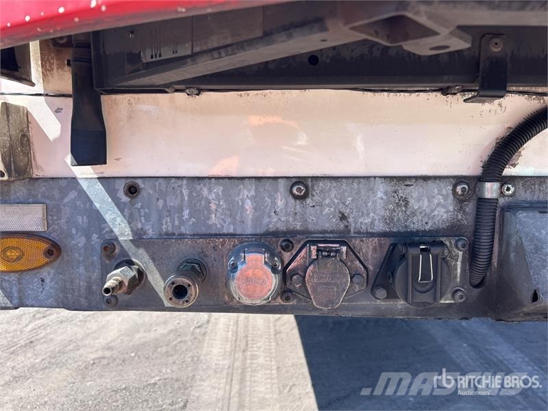 MaxiTrans 13.3 m Tri/A Refrigerated Trailer Semirimorchi a temperatura controllata