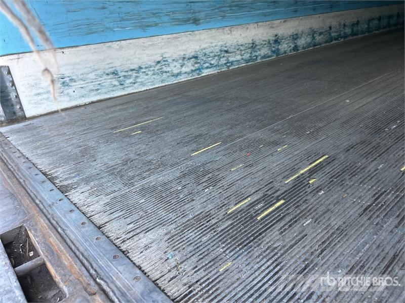MaxiTrans 13.3 m Tri/A Refrigerated Trailer Semirimorchi a temperatura controllata