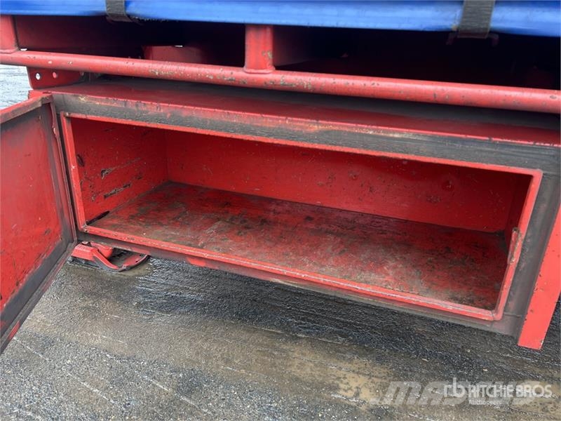 MaxiTrans 13.3 m Tri/A Step Deck Curtain Side Trailer مقطورات بغطاء جانبي