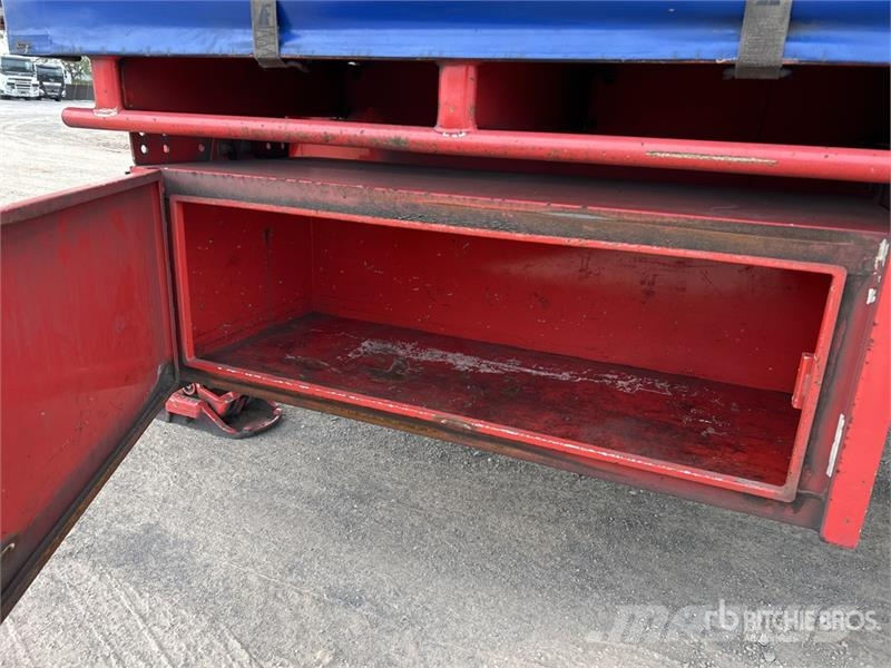 MaxiTrans 13.3 m Tri/A Step Deck Curtain Side Trailer 侧帘拖车
