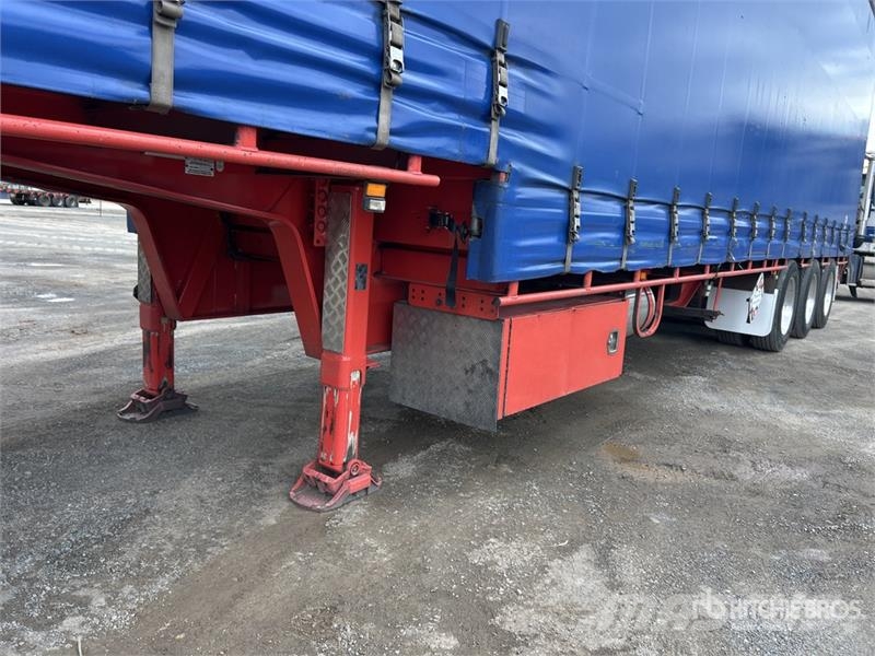 MaxiTrans 13.3 m Tri/A Step Deck Curtain Side Trailer Ponyvás pótkocsik