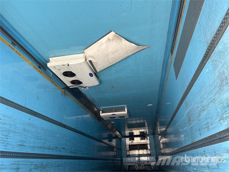 MaxiTrans 13.3 m Tri/A Refrigerated Trailer Semirimorchi a temperatura controllata